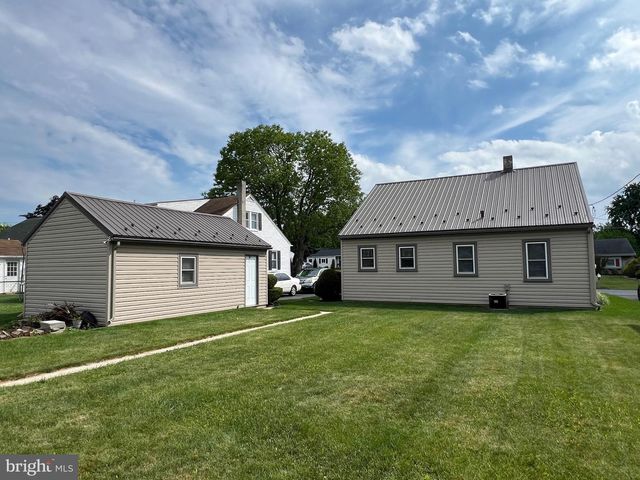 1147 STANLEY AVE, Chambersburg, PA 17201