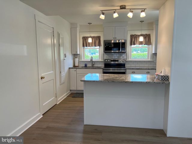1147 STANLEY AVE, Chambersburg, PA 17201