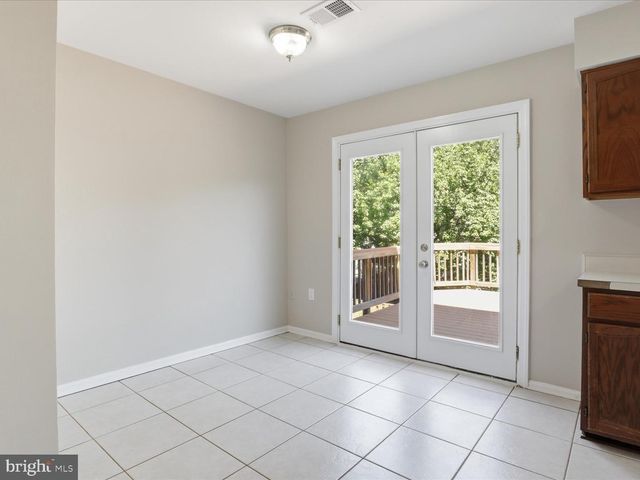 14219 HERITAGE CROSSING LN, Centreville, VA 20120