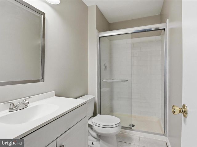 14219 HERITAGE CROSSING LN, Centreville, VA 20120