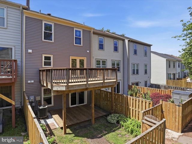 14219 HERITAGE CROSSING LN, Centreville, VA 20120