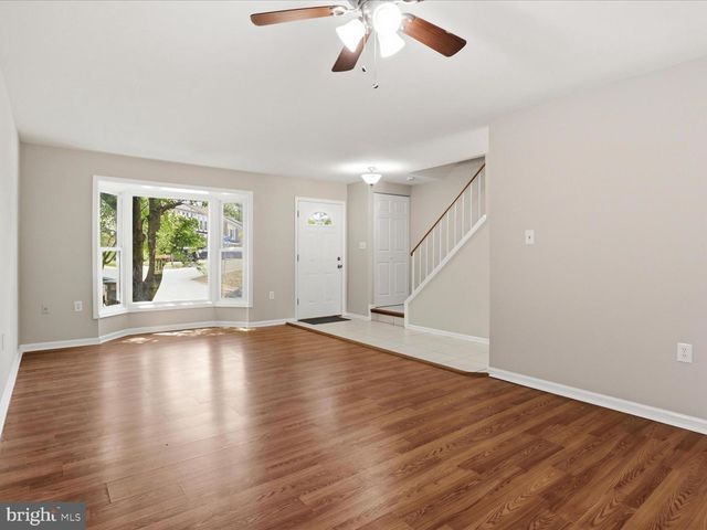 14219 HERITAGE CROSSING LN, Centreville, VA 20120