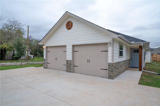 800 N Throckmorton Street, Sherman, TX 75090