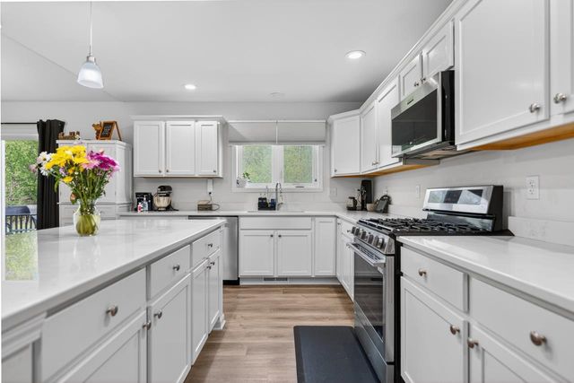 407 Sambor Trail, Belvidere, IL 61008