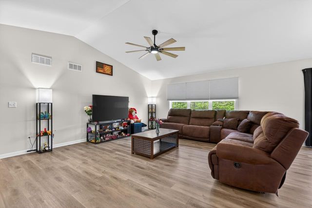 407 Sambor Trail, Belvidere, IL 61008