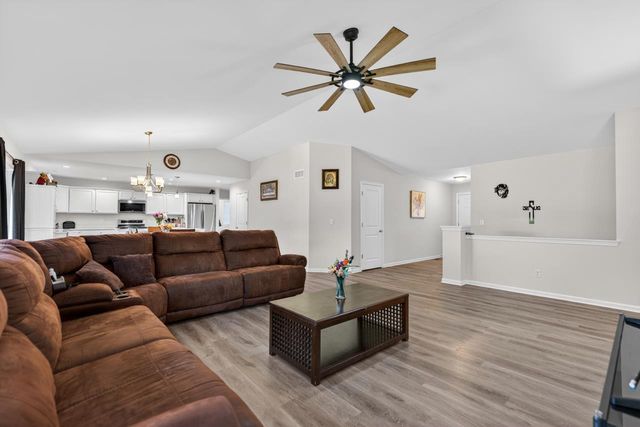 407 Sambor Trail, Belvidere, IL 61008