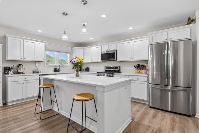 407 Sambor Trail, Belvidere, IL 61008