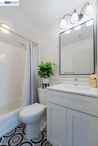 3730 Whitworth Dr, Dublin, CA 94568