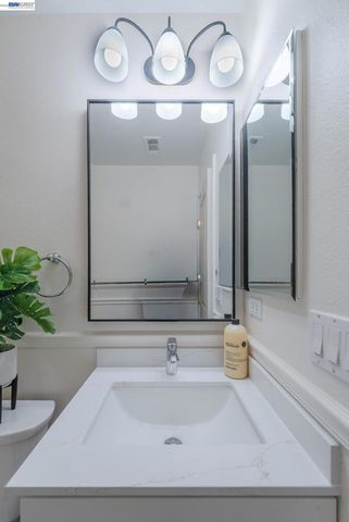 3730 Whitworth Dr, Dublin, CA 94568