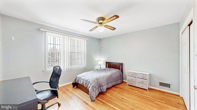 102 MERIDEN DR, Hockessin, DE 19707