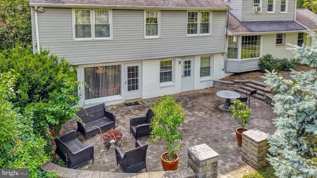 102 MERIDEN DR, Hockessin, DE 19707