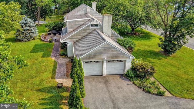 102 MERIDEN DR, Hockessin, DE 19707