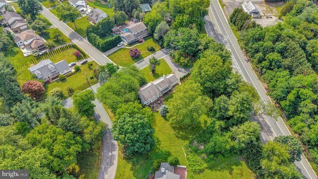 102 MERIDEN DR, Hockessin, DE 19707