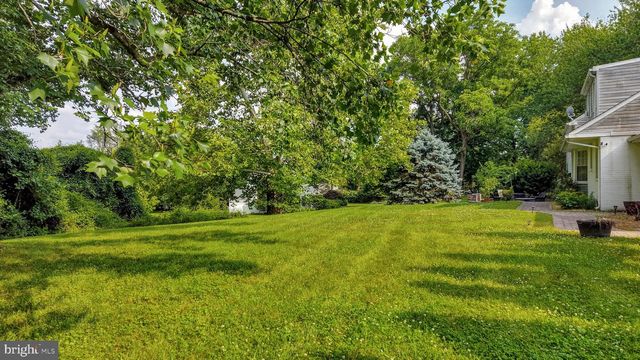 102 MERIDEN DR, Hockessin, DE 19707