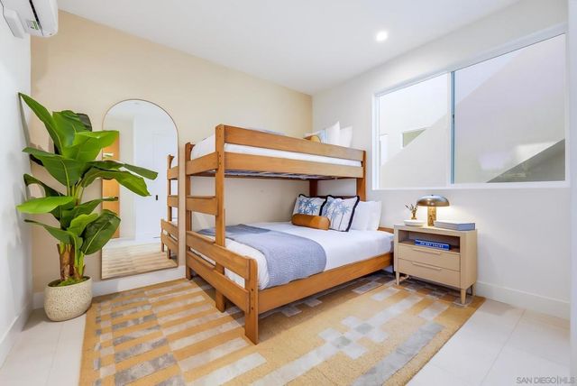 3901 Haines St., San Diego, CA 92109