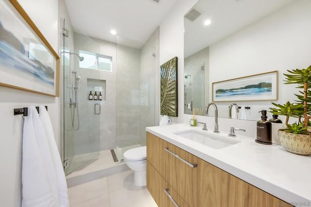 3901 Haines St., San Diego, CA 92109