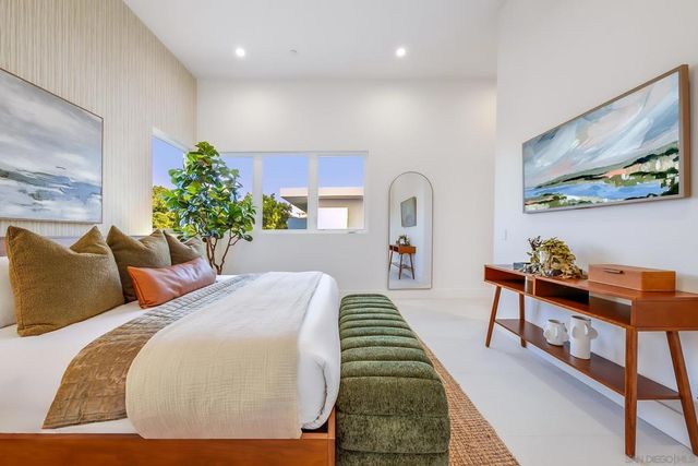 3901 Haines St., San Diego, CA 92109