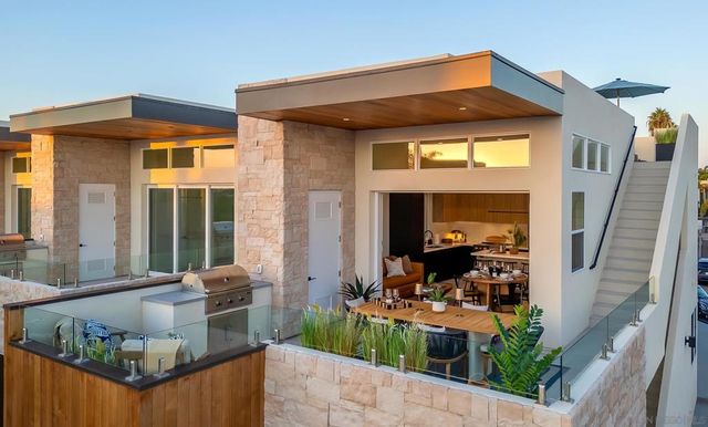3901 Haines St., San Diego, CA 92109