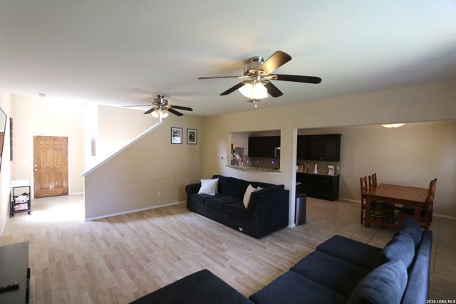 449 Auburn Park, Selma, TX 78154