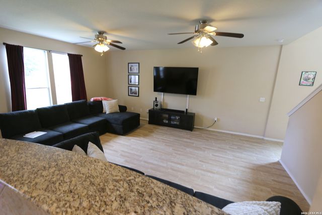 449 Auburn Park, Selma, TX 78154