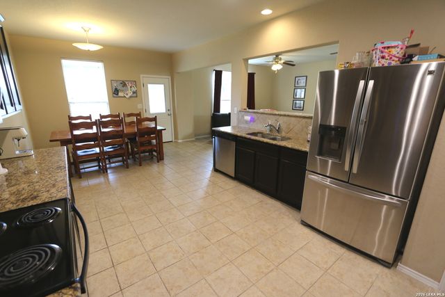 449 Auburn Park, Selma, TX 78154