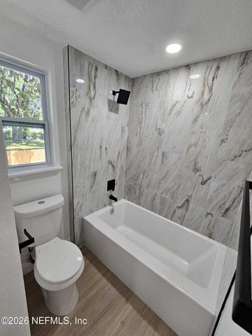 621 MILWAUKEE Avenue, Orange Park, FL 32073