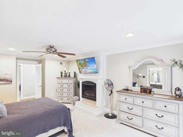 70 SNYDER HOLLOW RD, New Providence, PA 17560
