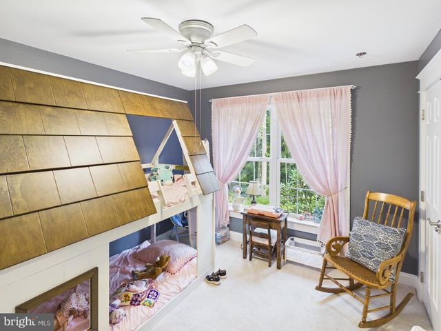 70 SNYDER HOLLOW RD, New Providence, PA 17560