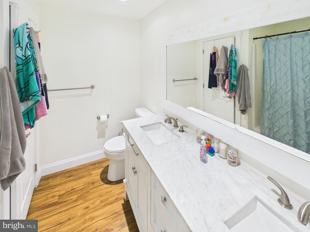 70 SNYDER HOLLOW RD, New Providence, PA 17560