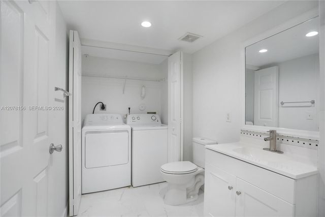 2941 NE 185th Street 1305, Miami, FL 33180