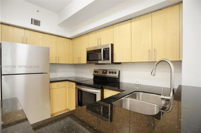 2941 NE 185th Street 1305, Miami, FL 33180