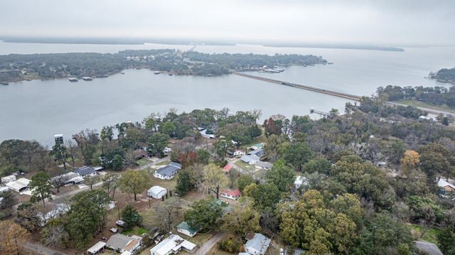 10474 Apache, Wills Point, TX 75169