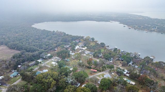 10474 Apache, Wills Point, TX 75169