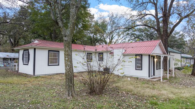 10474 Apache, Wills Point, TX 75169