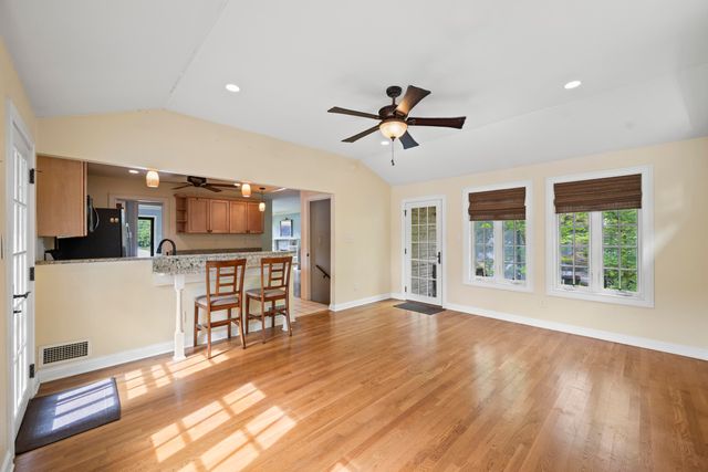 673 Mt Vernon Drive, Lexington, KY 40502