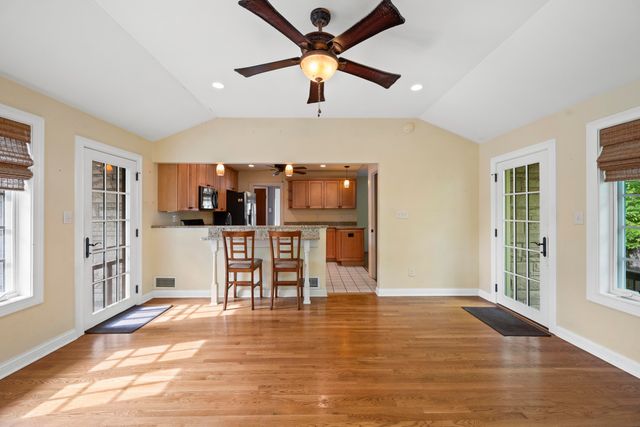 673 Mt Vernon Drive, Lexington, KY 40502