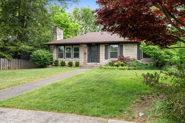 673 Mt Vernon Drive, Lexington, KY 40502