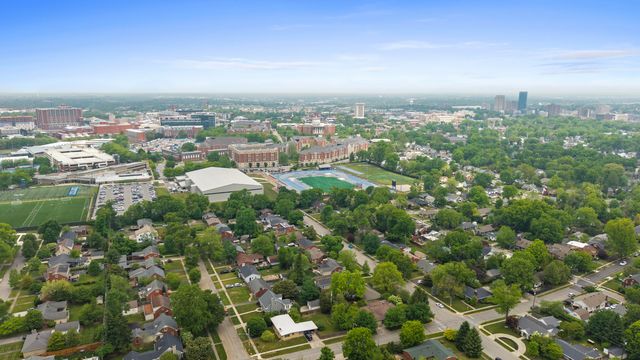 673 Mt Vernon Drive, Lexington, KY 40502