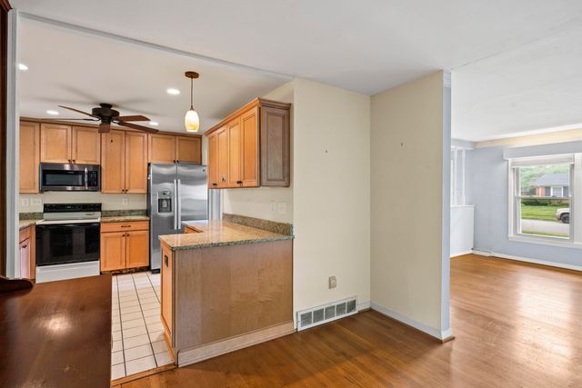 673 Mt Vernon Drive, Lexington, KY 40502