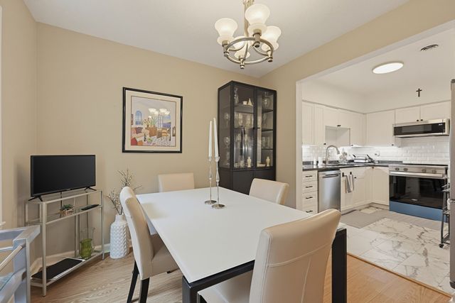 421 Neponset St B, Norwood, MA 02062