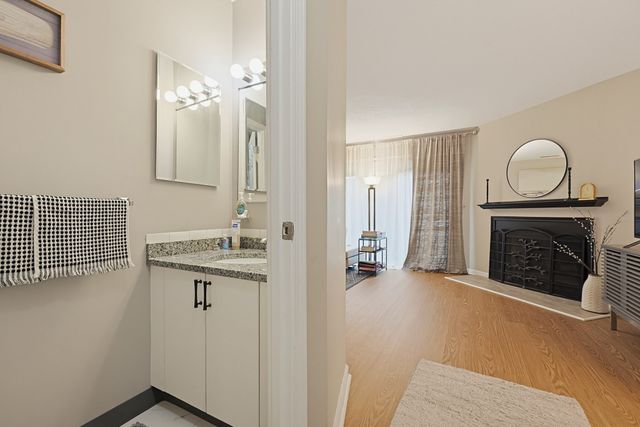 421 Neponset St B, Norwood, MA 02062
