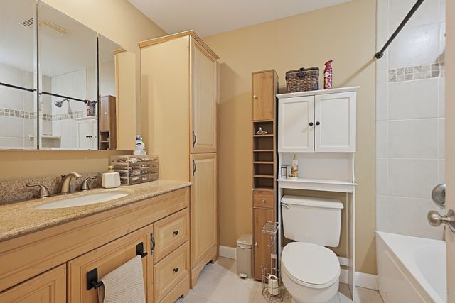 421 Neponset St B, Norwood, MA 02062