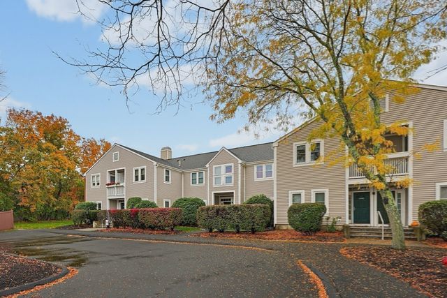 421 Neponset St B, Norwood, MA 02062