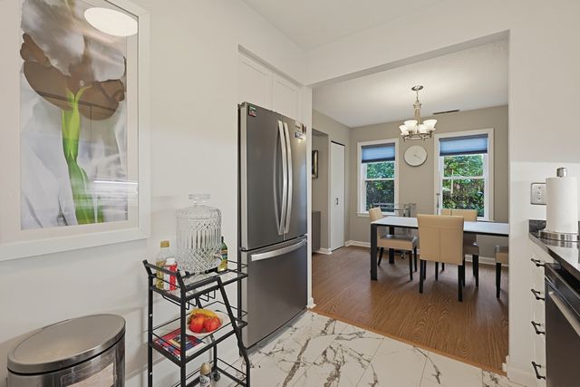 421 Neponset St B, Norwood, MA 02062