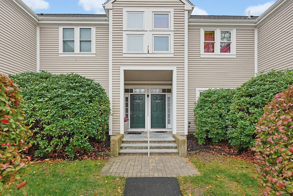 421 Neponset St B, Norwood, MA 02062