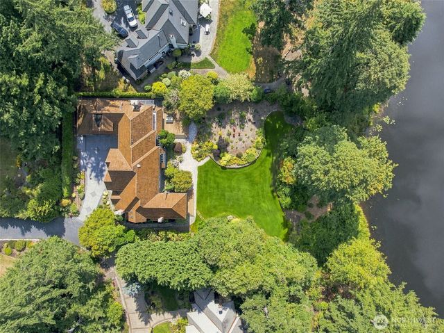 22119 NE 140th Way, Woodinville, WA 98077