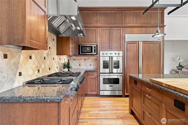 22119 NE 140th Way, Woodinville, WA 98077