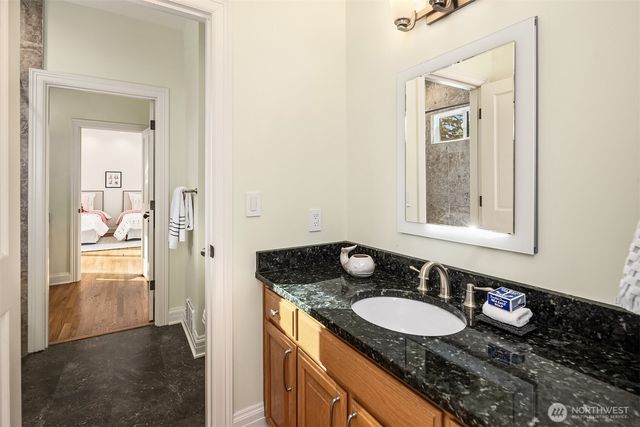 22119 NE 140th Way, Woodinville, WA 98077