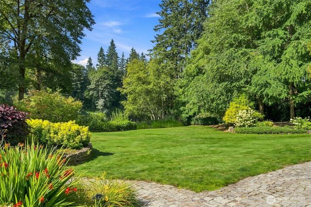 22119 NE 140th Way, Woodinville, WA 98077