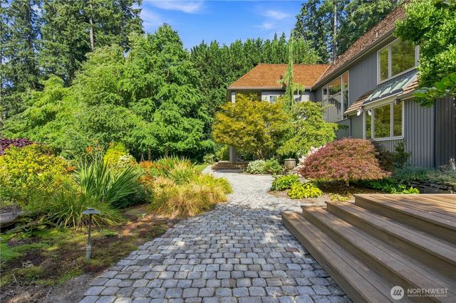 22119 NE 140th Way, Woodinville, WA 98077